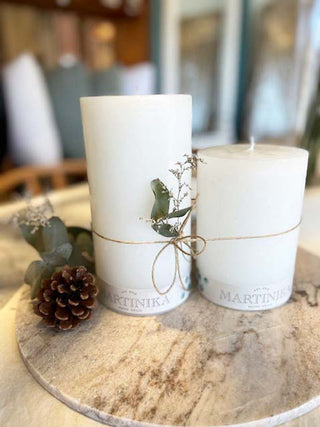 Set white candles