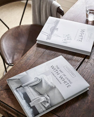 Libro Art of Living with White
