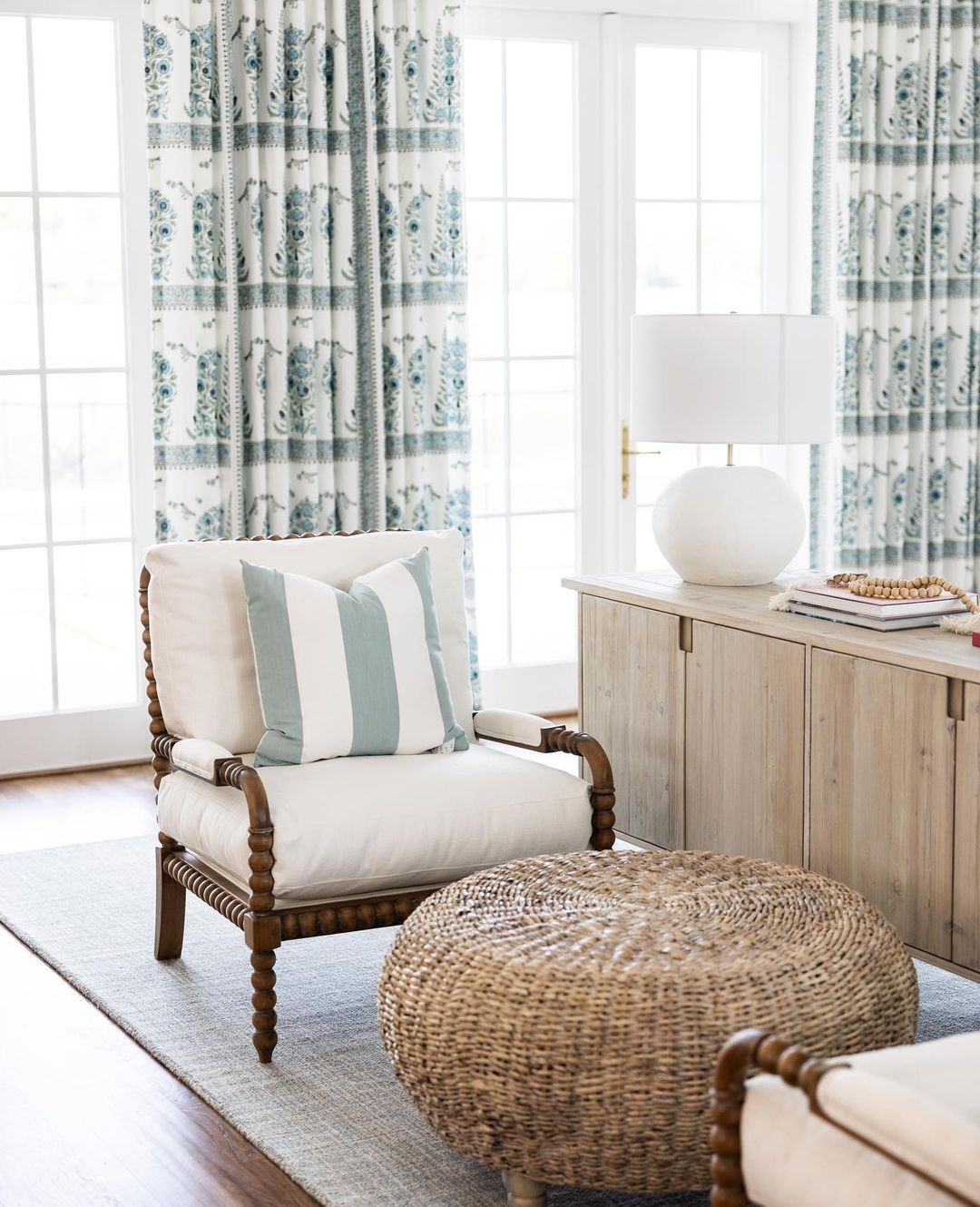 Cholet Arm Chair